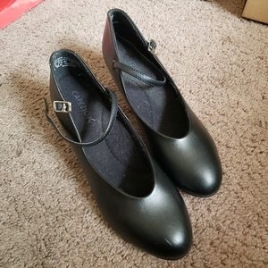 NWOT Capezio Black Jr Footlight Character Shoes